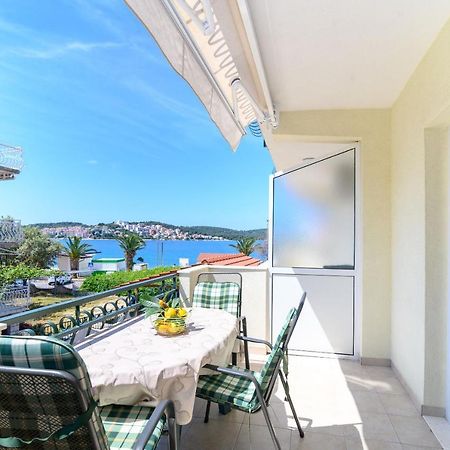 Apartments Vice Trogir Bagian luar foto