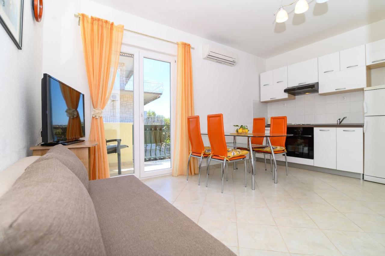 Apartments Vice Trogir Bagian luar foto