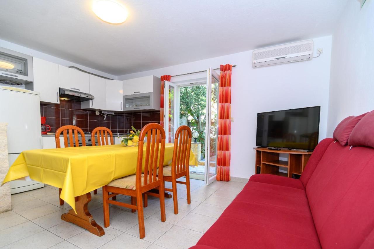 Apartments Vice Trogir Bagian luar foto