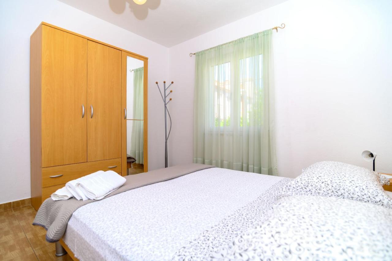 Apartments Vice Trogir Ruang foto