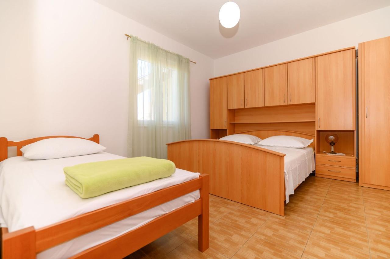 Apartments Vice Trogir Bagian luar foto