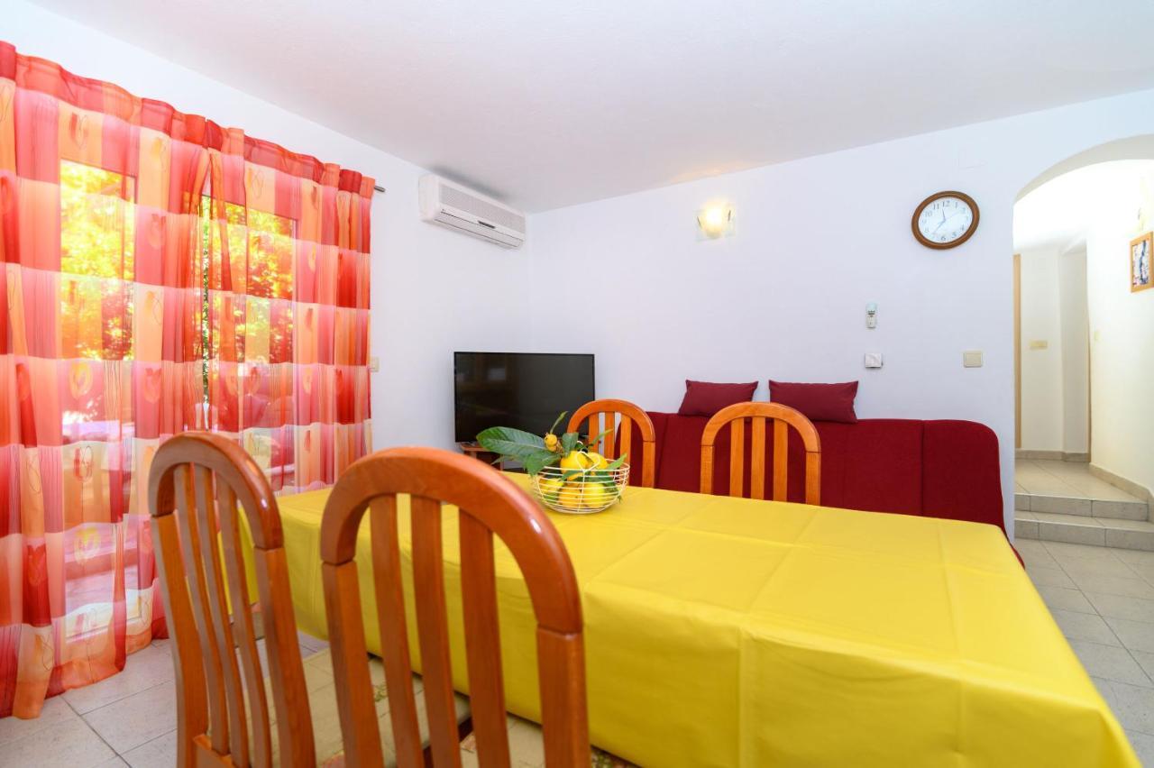 Apartments Vice Trogir Bagian luar foto